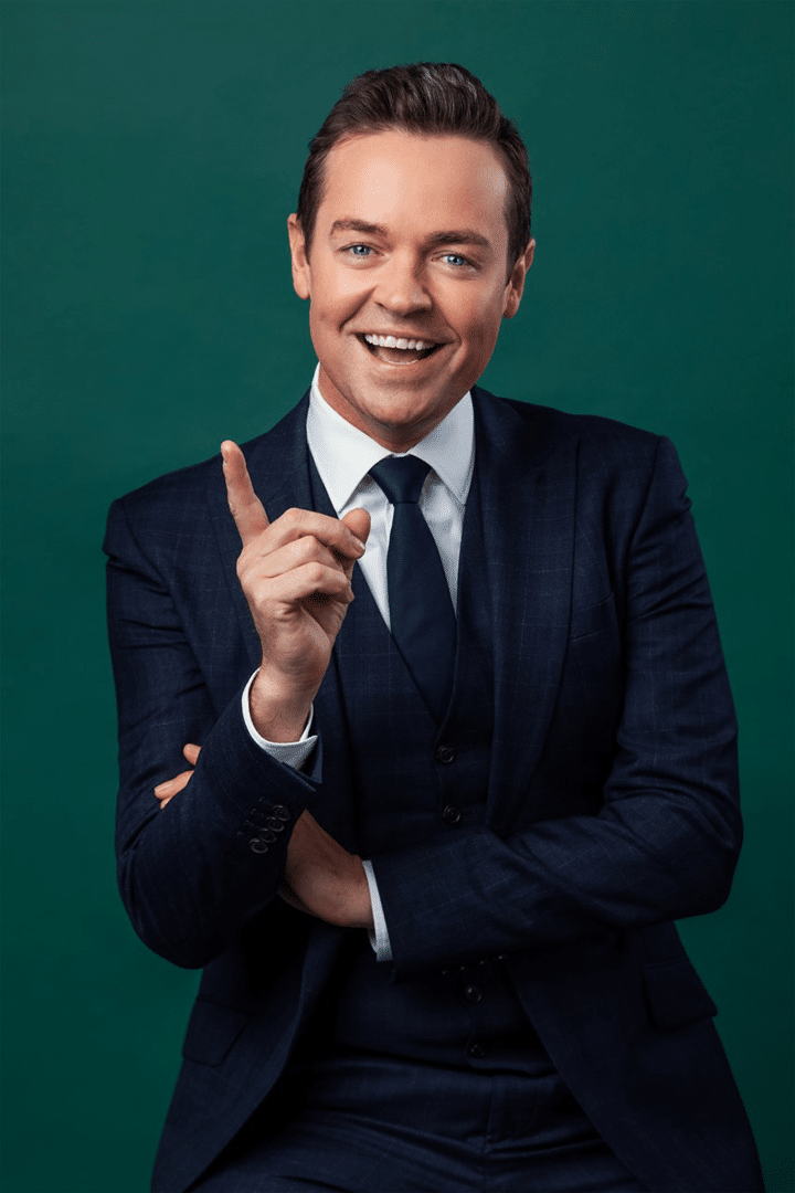 Picture of Stephen Mulhern pointing