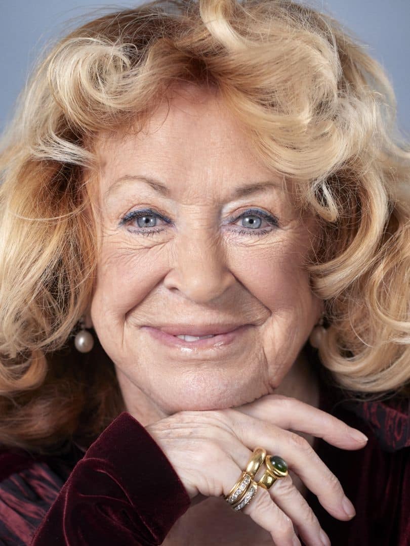 Lynda La Plante speaking at Wimbledon BookFest with a booksigning